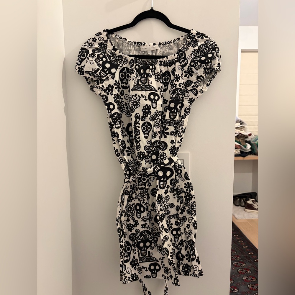 Black and White Skull Print Midi Dress